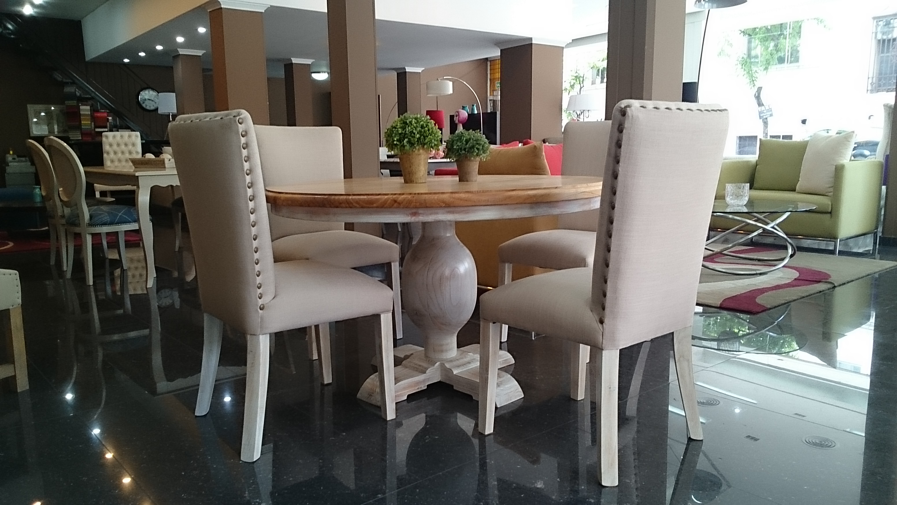 Mobiliario de diseño en Av. Belgrano Studio A&D Interiorismo Tradem