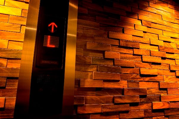 Muebles de madera exótica para hotelería – Hotel Arakur – Palosanto