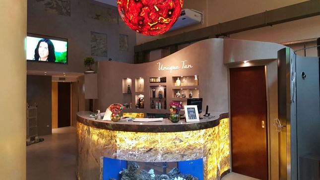 Revestimiento en piedra natural flexible translúcida – Unique Tan Solarium – Pedraflex