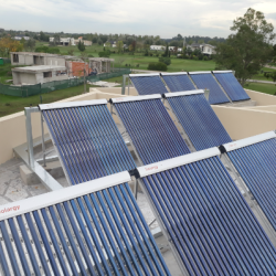 Calefacción central solar para casas – San Vicente – Renoba Solar