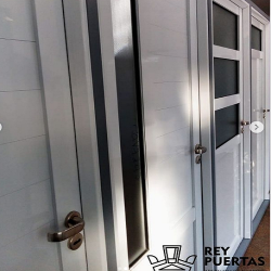 Puertas de Entrada en Aluminio – Córdoba – Rey Puertas