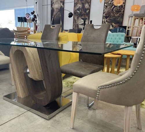  mesas y sillas modernas