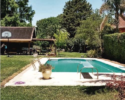 Climatización de piscinas con energía solar – Zona Norte – Renoba Solar