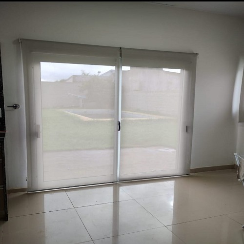 Confección de cortinas screen 